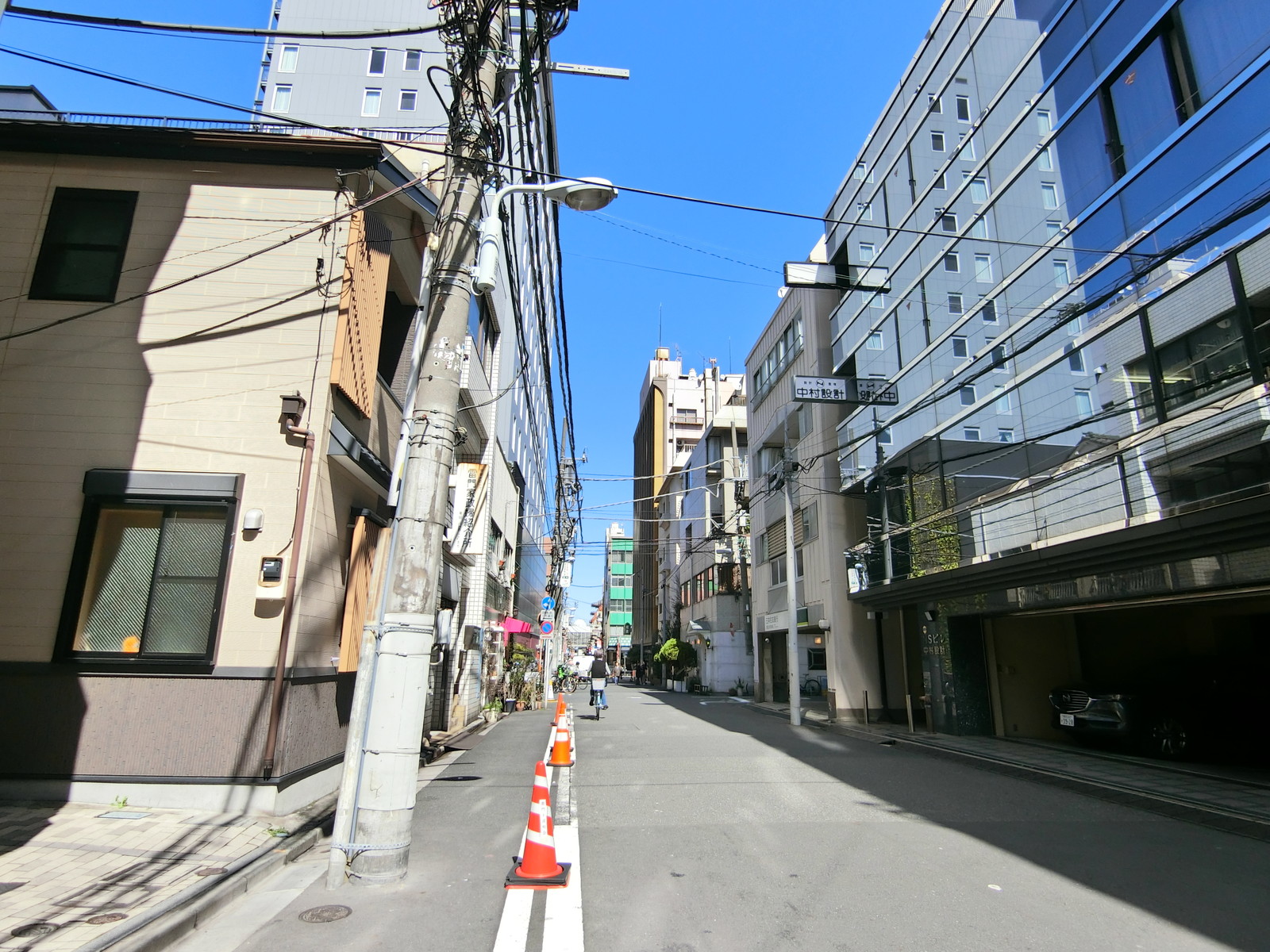 NSビル前面の通り