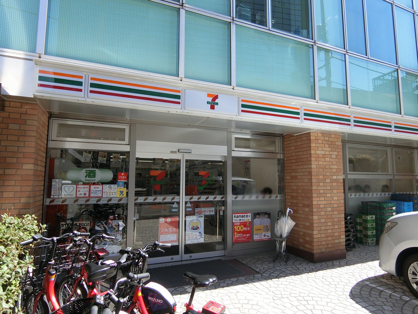 徒歩2分のセブンイレブン三田駅北店