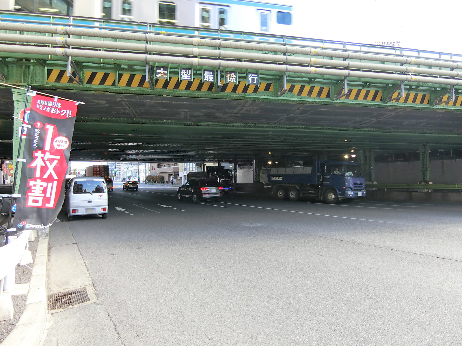 前面の旧海岸通り