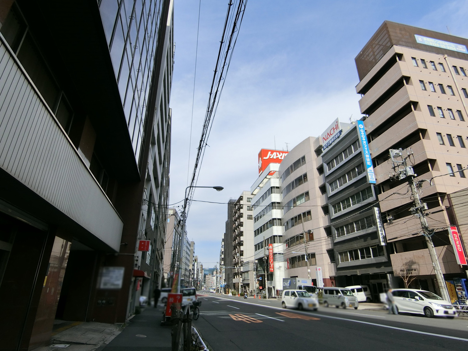 栗橋ビル前面の清洲橋通り