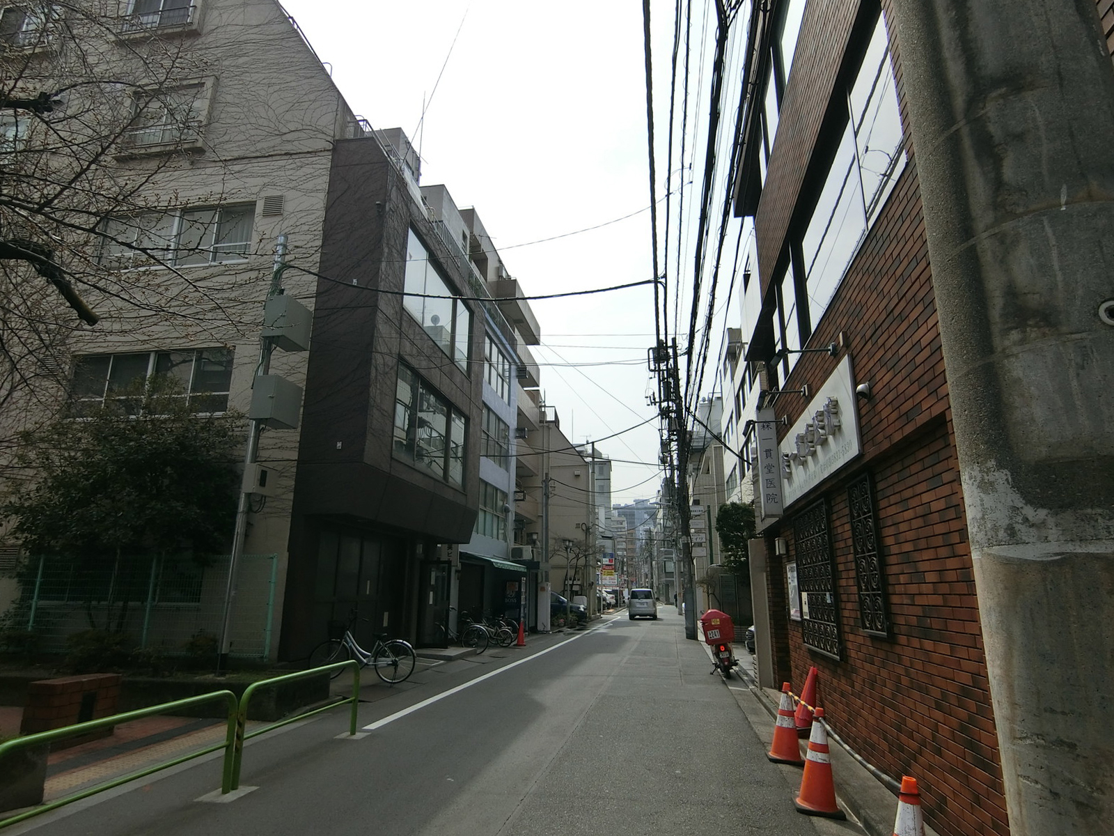 豊美ビル前面の通り