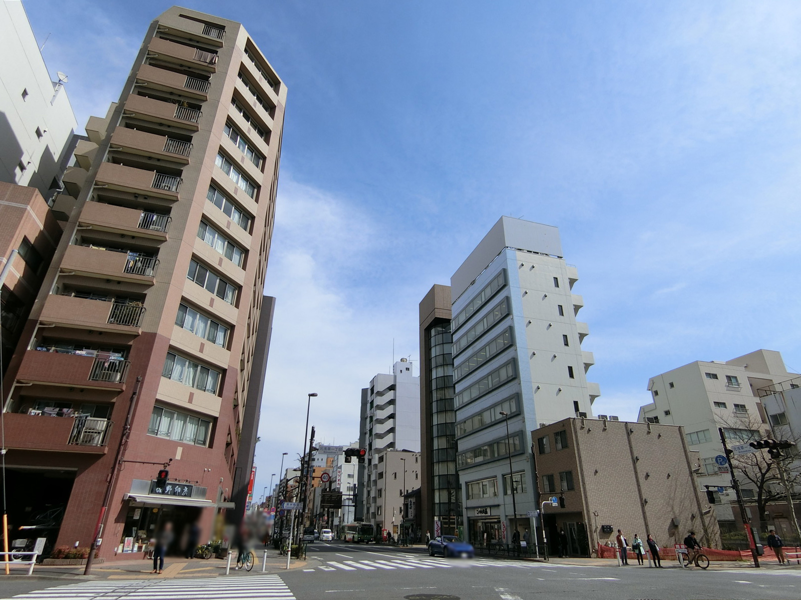 付近の元浅草一丁目交差点