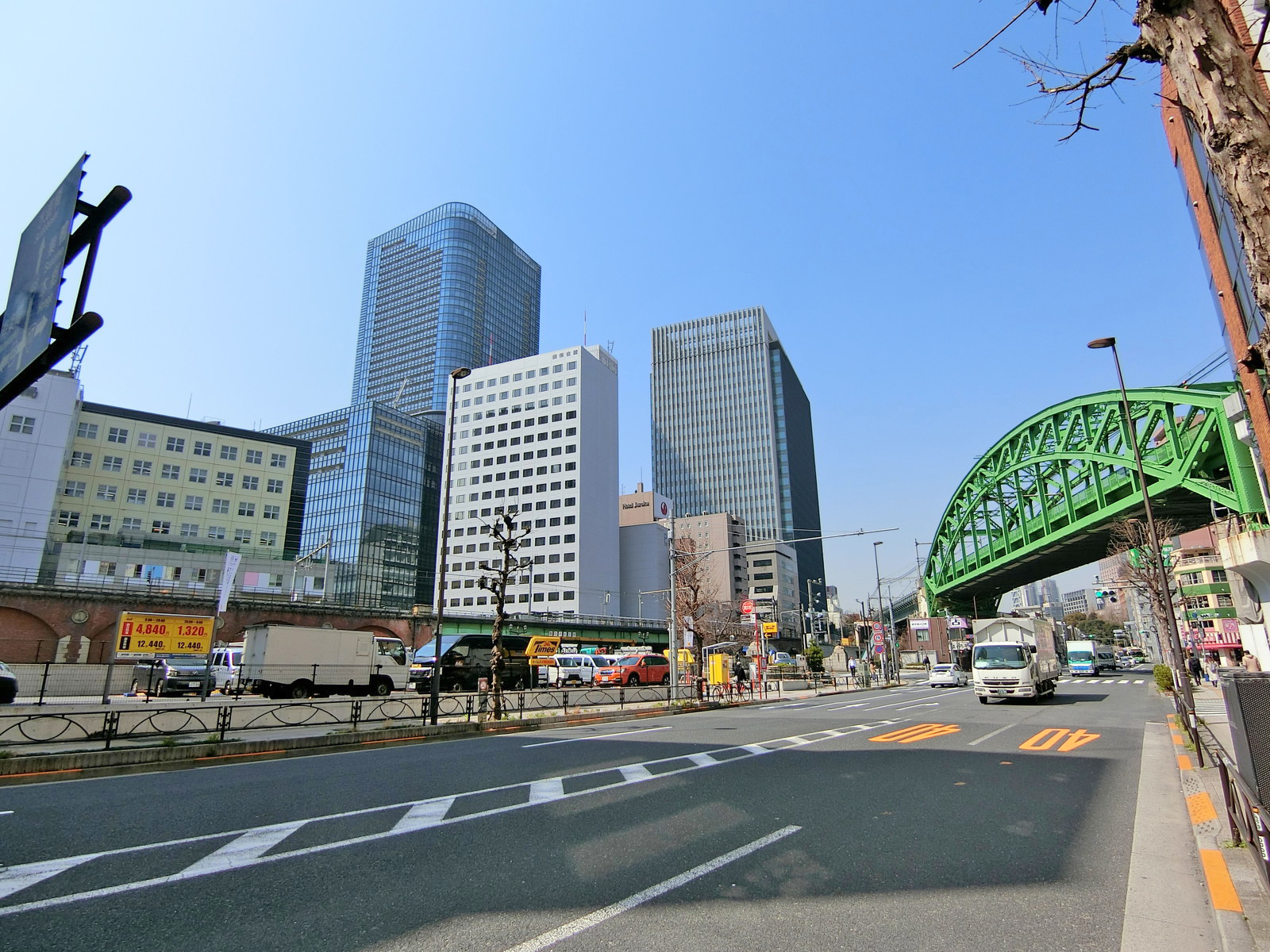 中山道沿いに立地