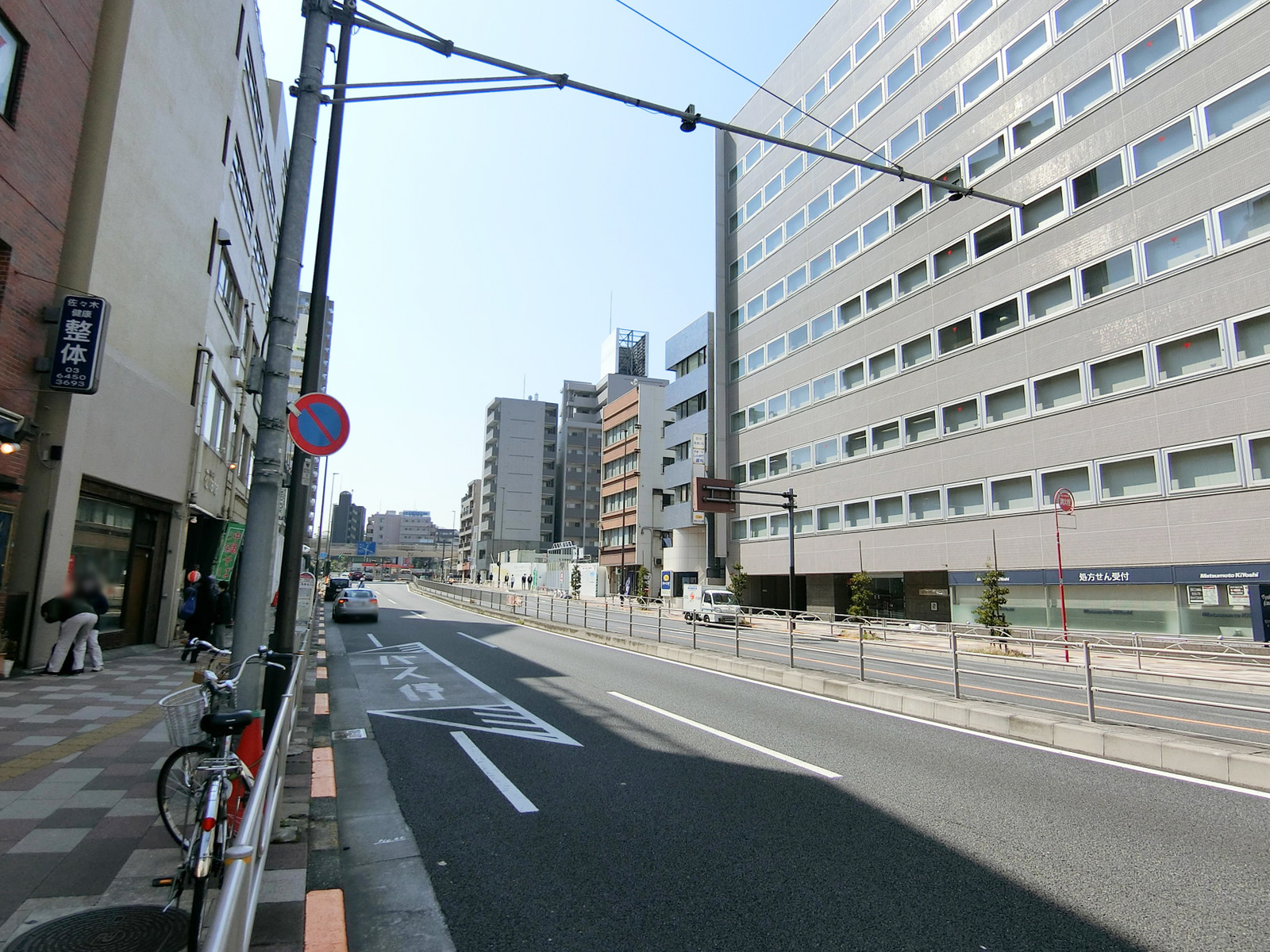 至近の桜田通り