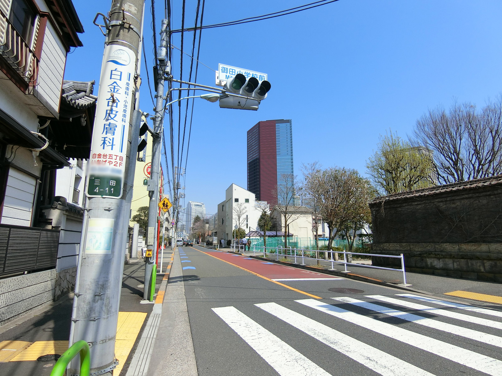 至近の聖坂