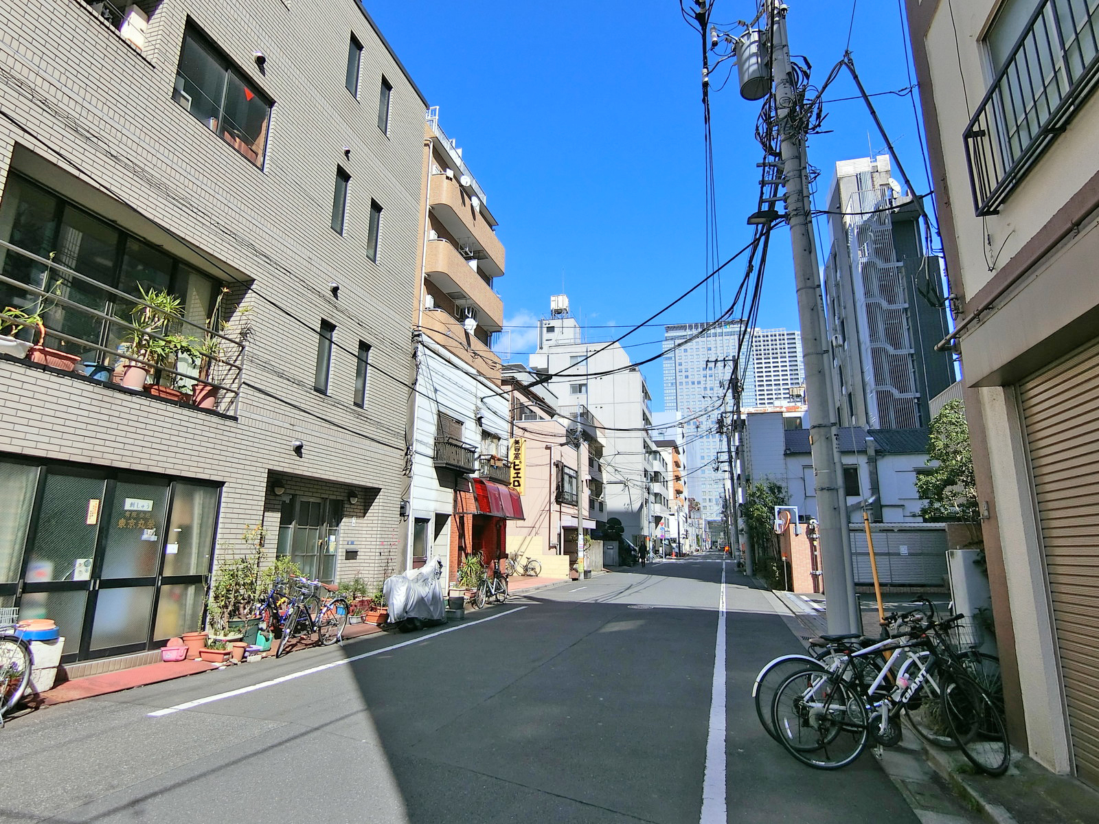 周辺は閑静なエリア