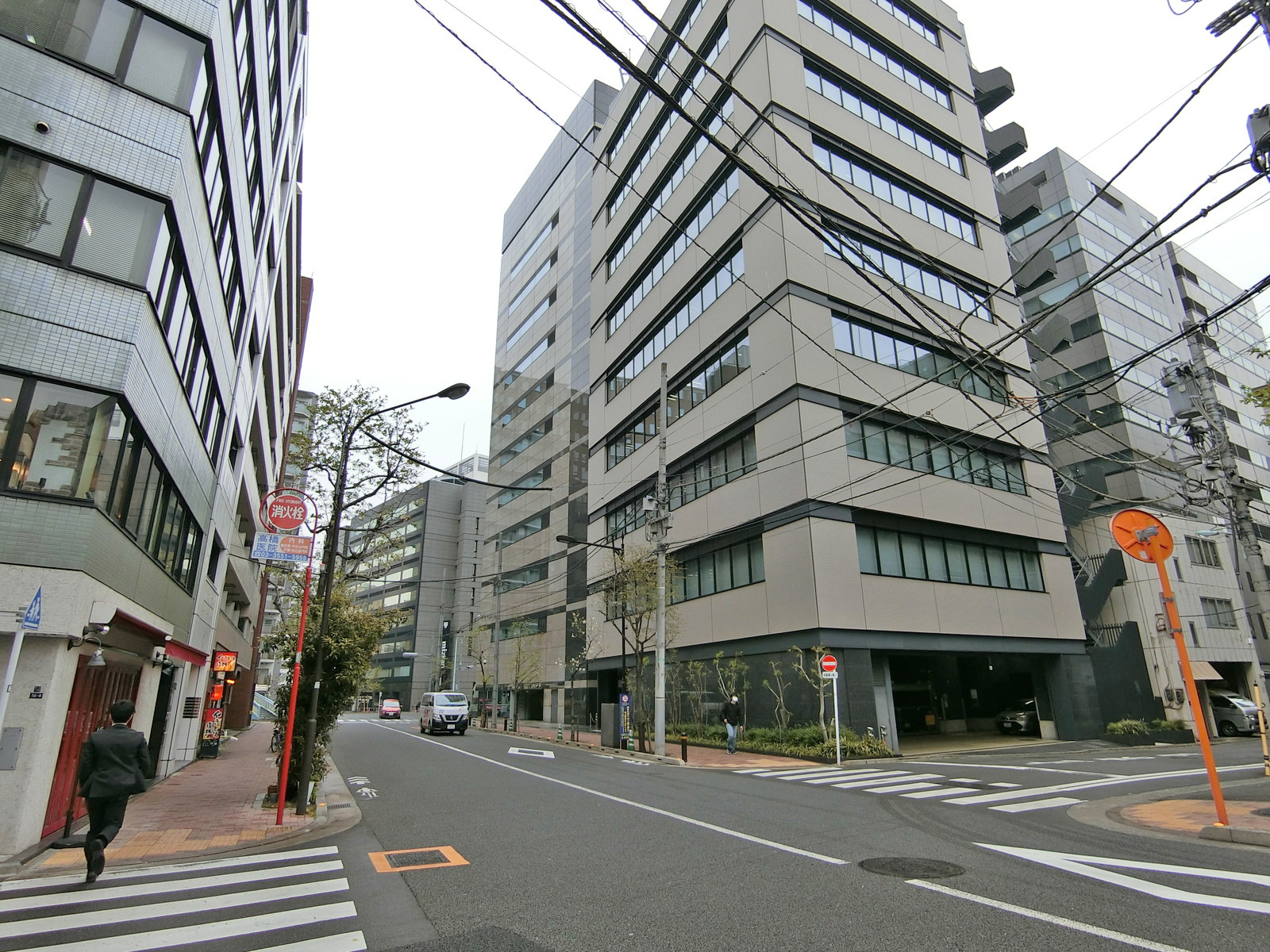 周辺は閑静なエリア