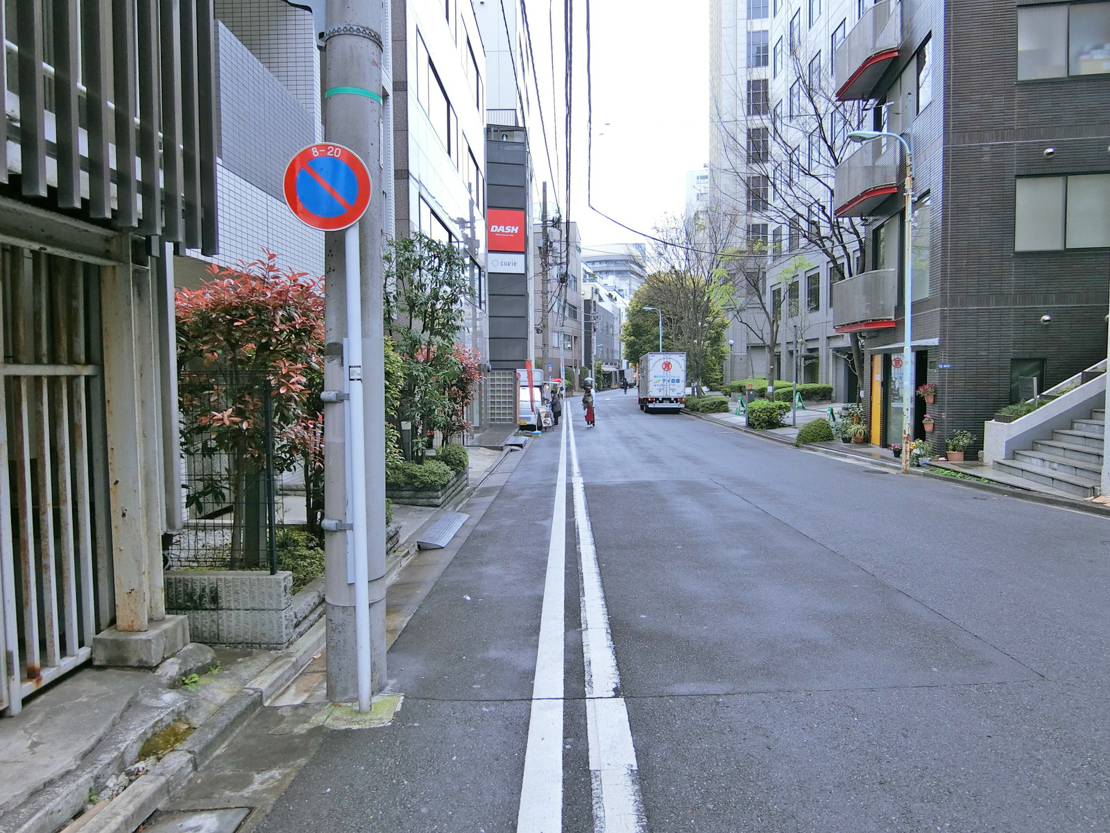 桔梗竹ビル前面の通り