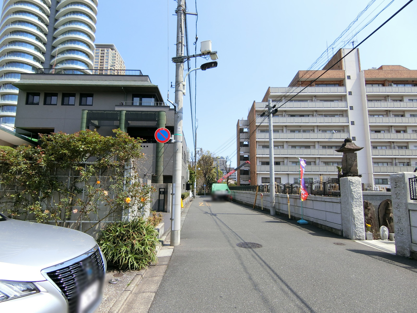 南青山273ビル前面の通り