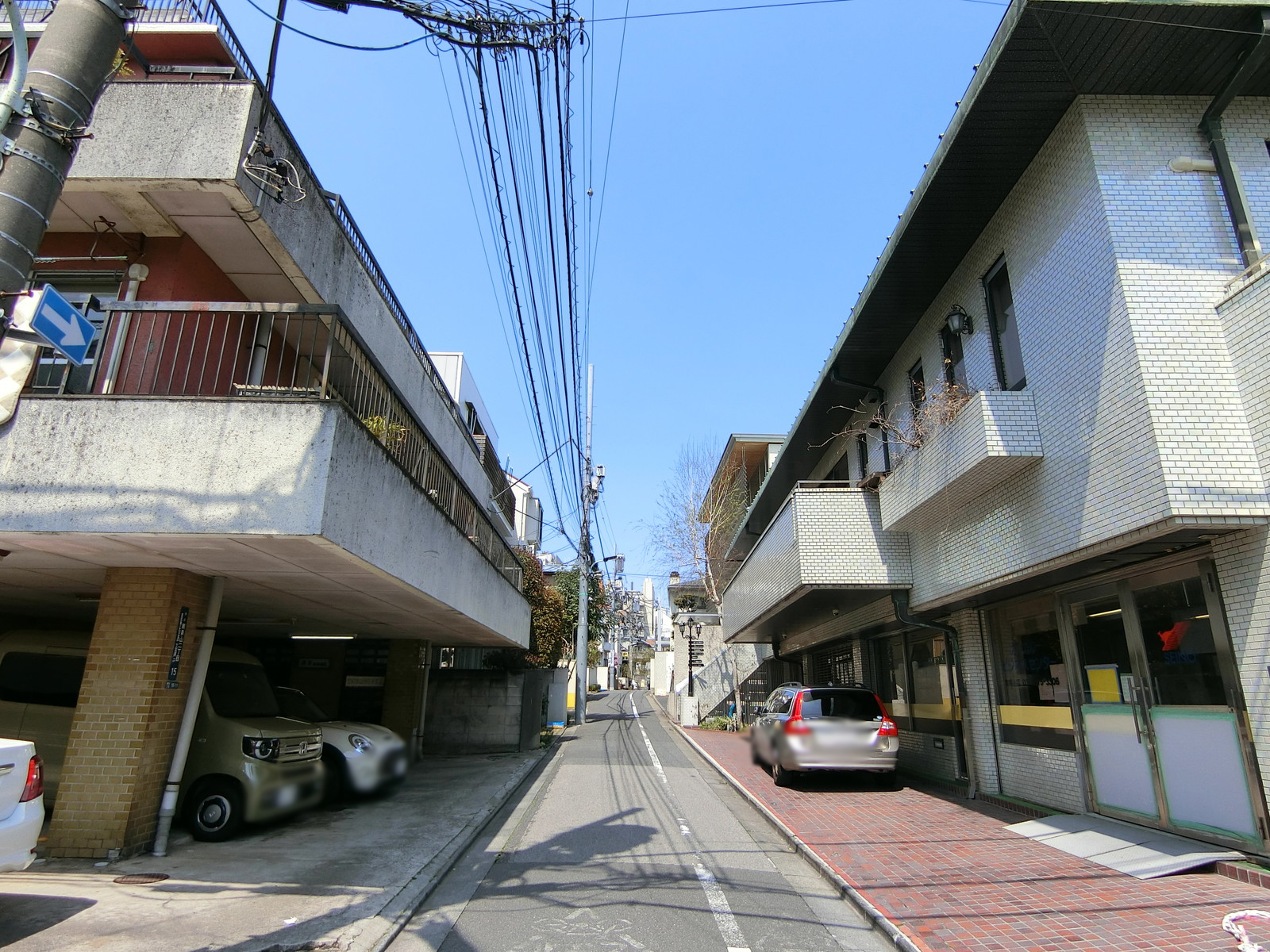 シンフォルム南青山前面の通り
