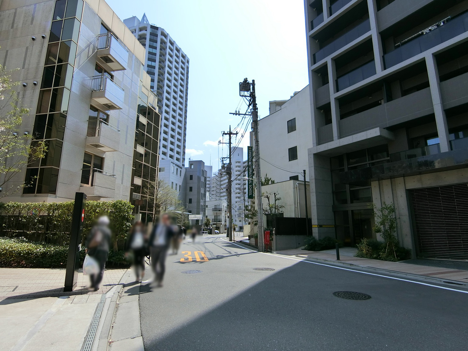 TKB御殿山ビル前面の通り