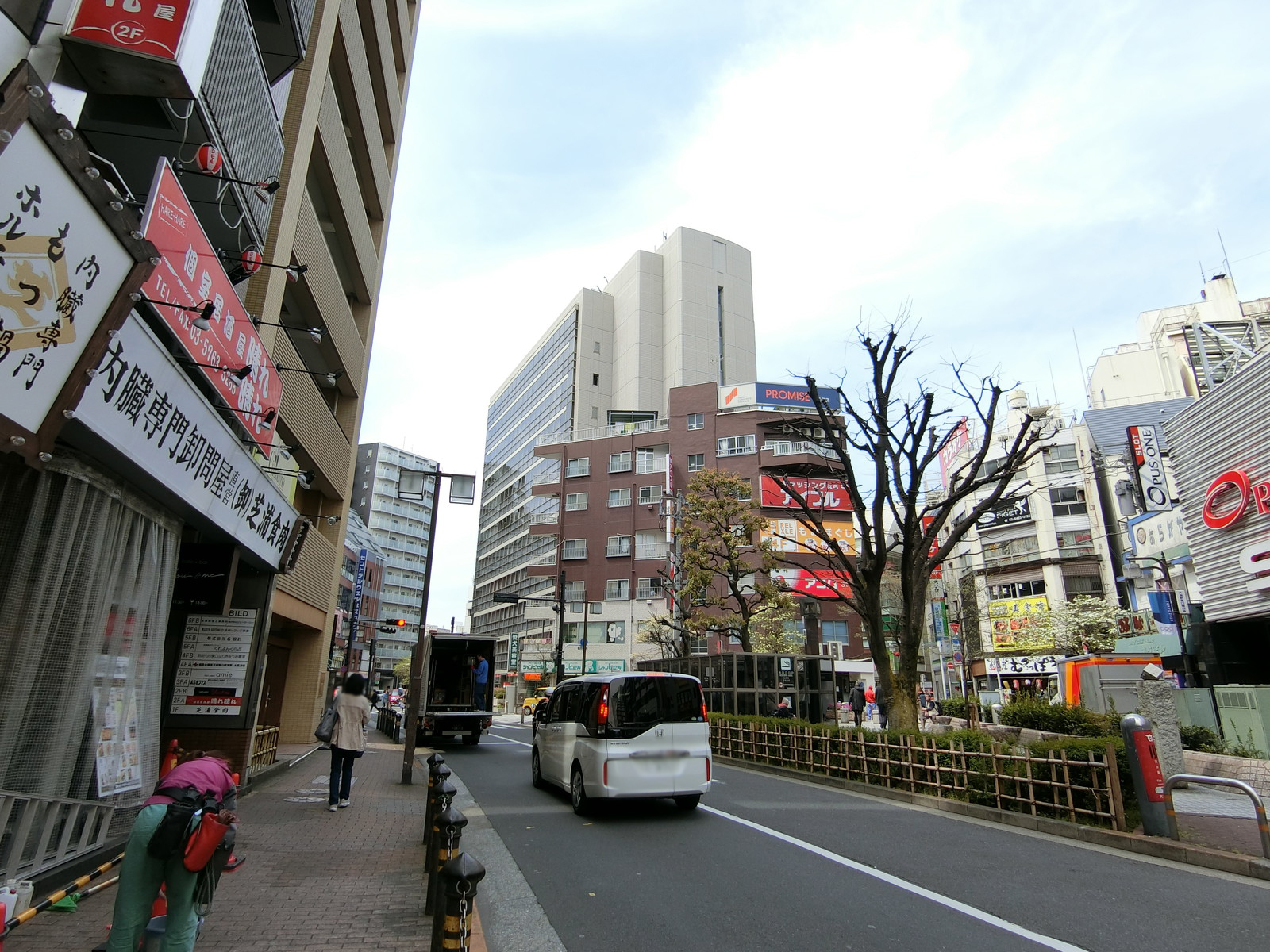 サカエビル前面の通り