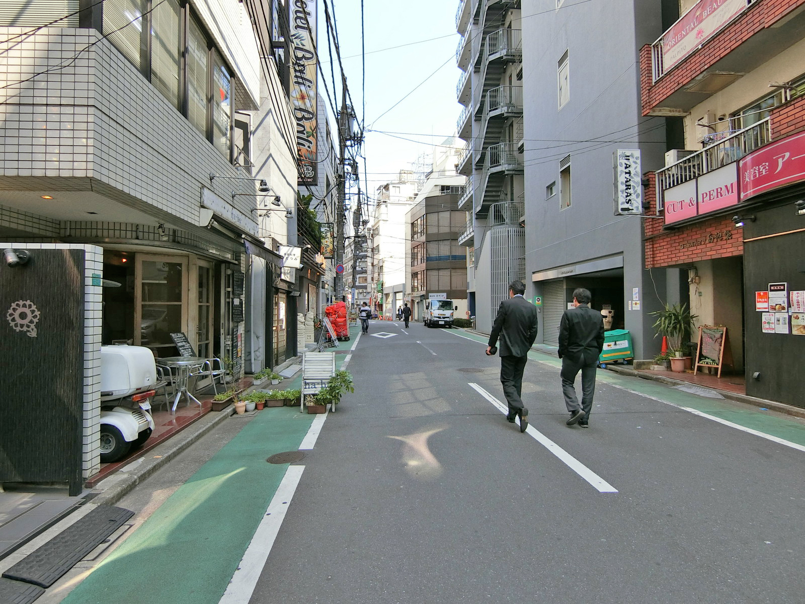 広瀬ビル3前面の通り