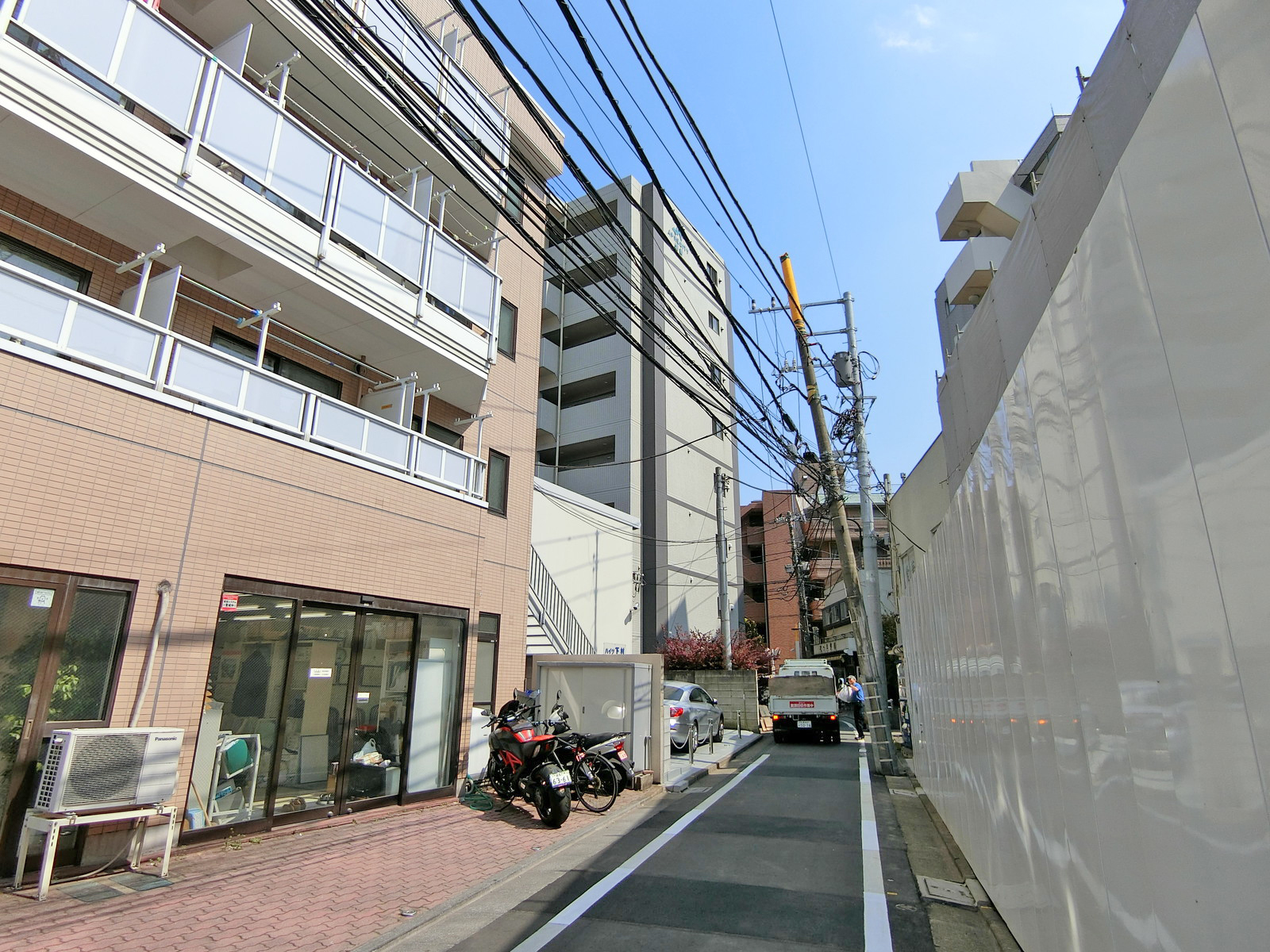 周辺は閑静なエリア
