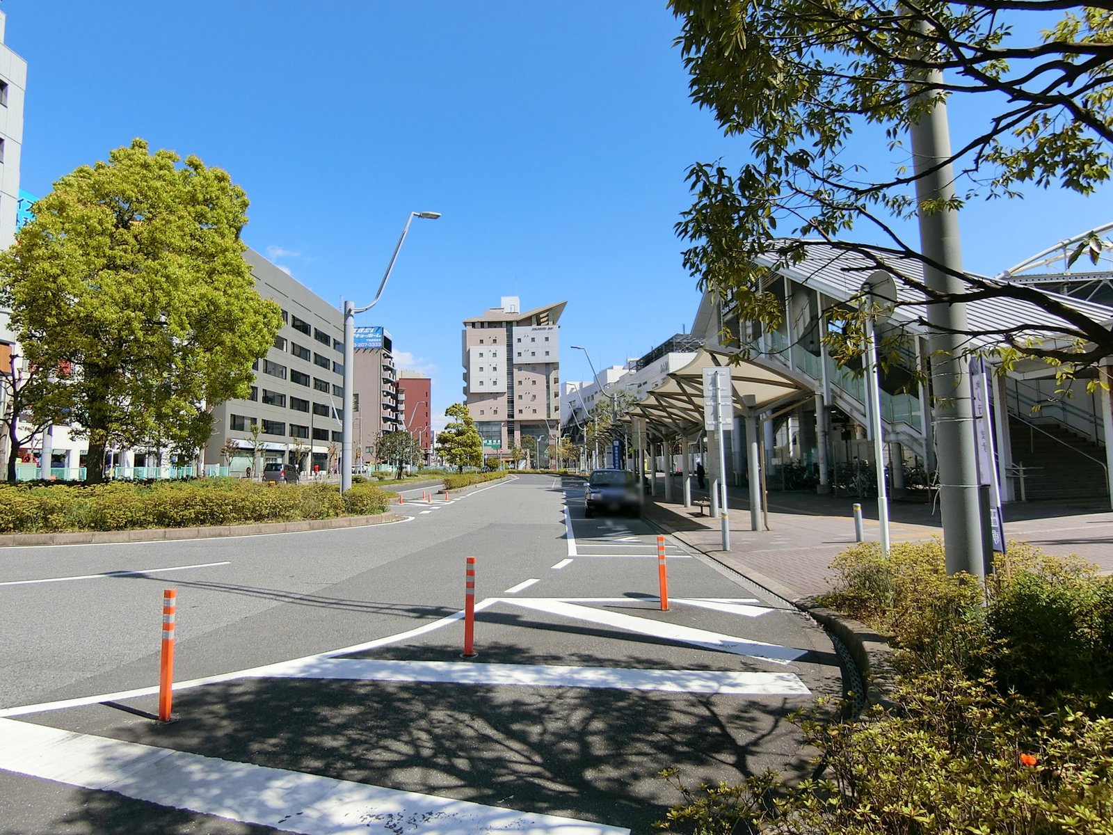 I・Sビル前面の通り