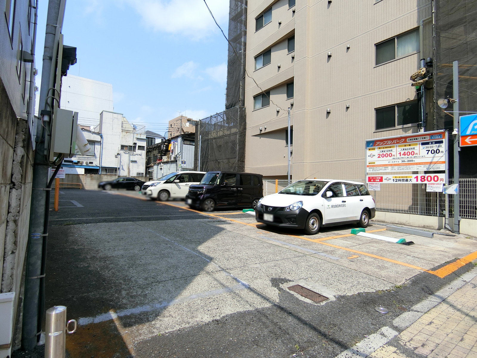 隣のコインパーキング