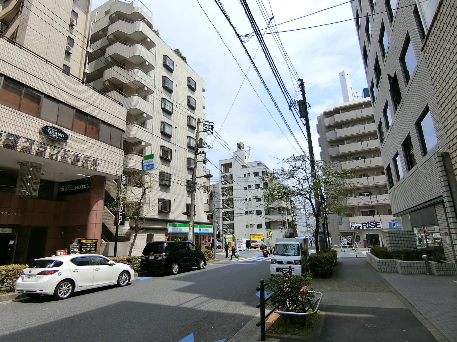 周辺は閑静なエリア