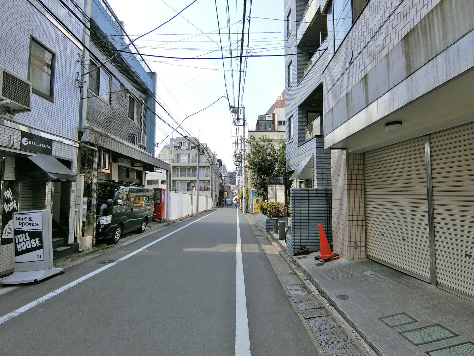 プロスペリタ池袋前面の通り