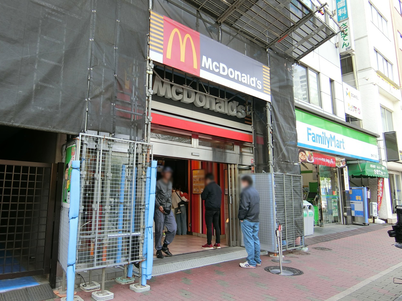 至近のマクドナルド豊洲駅前店
