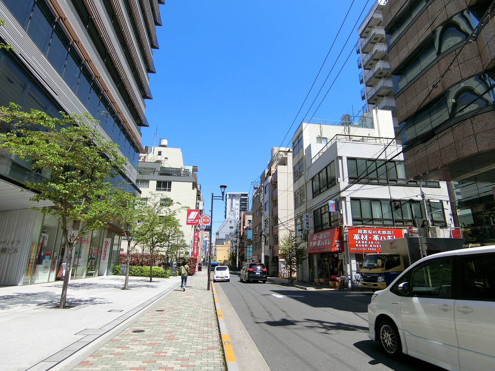 宝山ビル前面の通り