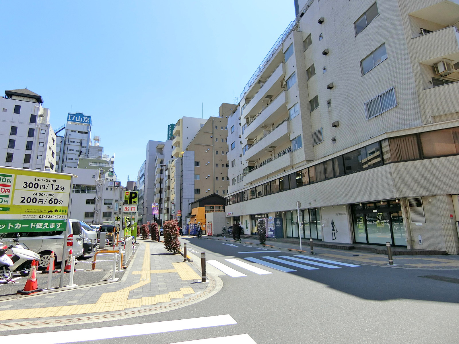 周辺は閑静なエリア