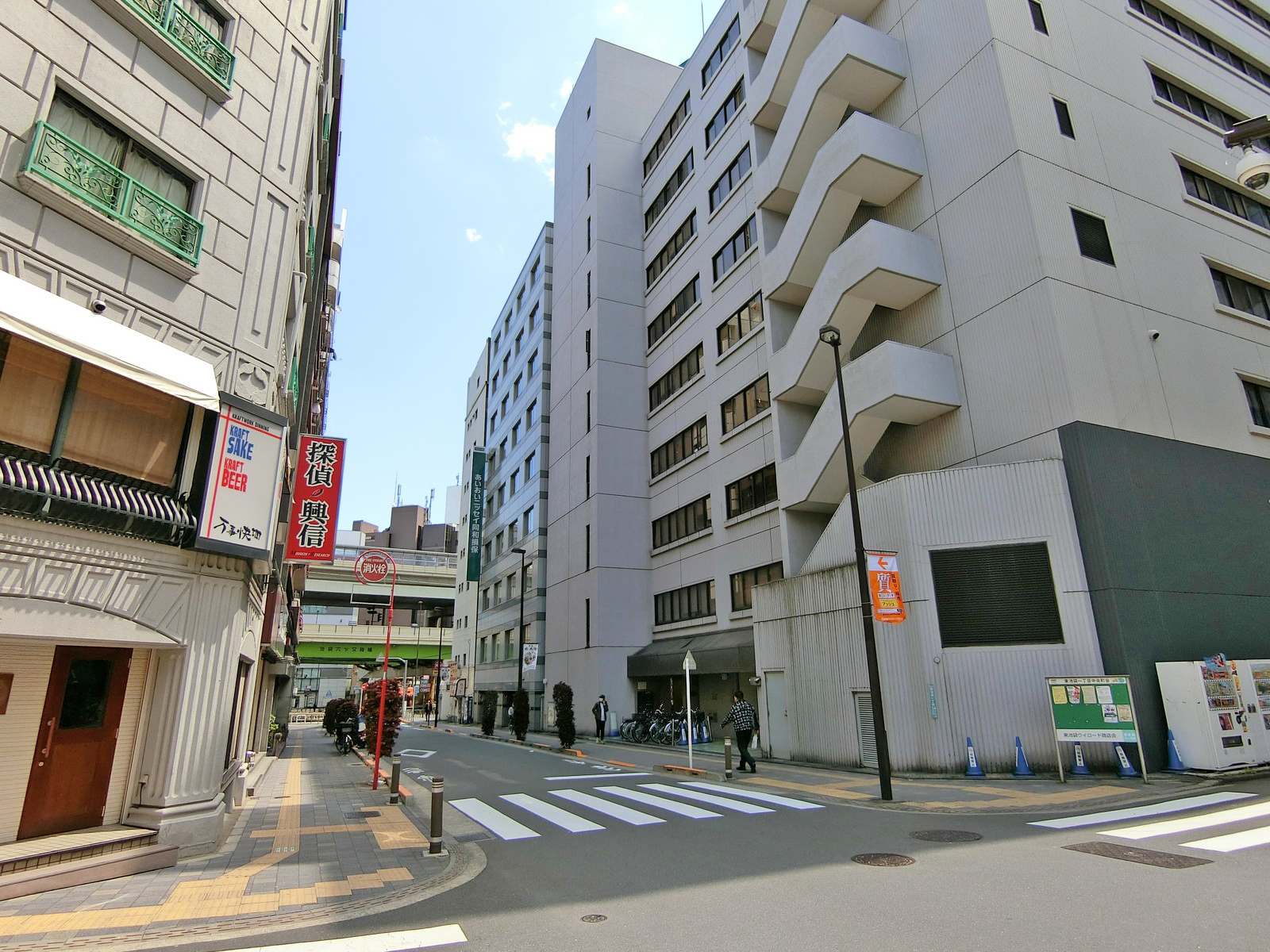 周辺は閑静なエリア