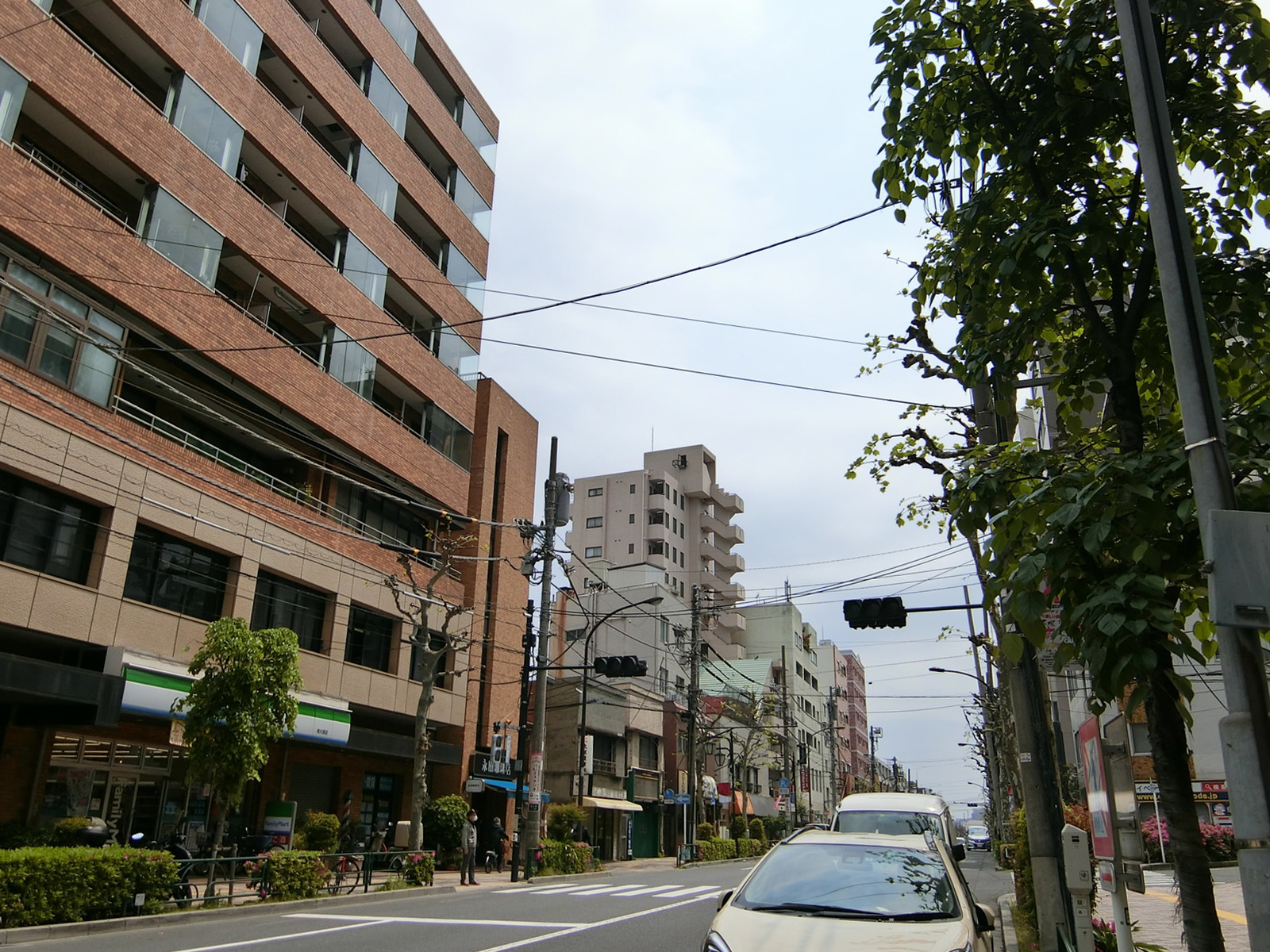 田中ビル前面の通り