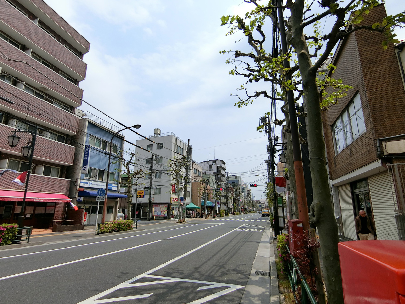 作田ビル前面の通り