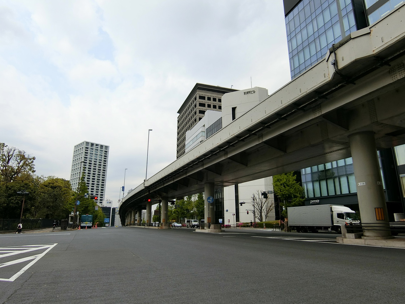 付近の青山通り