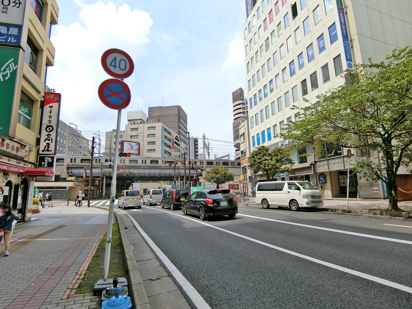鹿島ビル前面の千葉街道