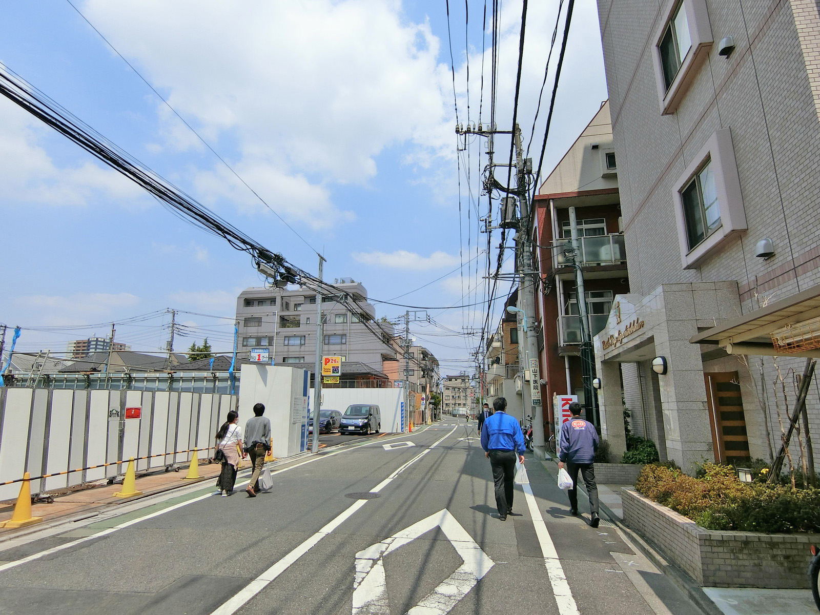 周辺は閑静なエリア