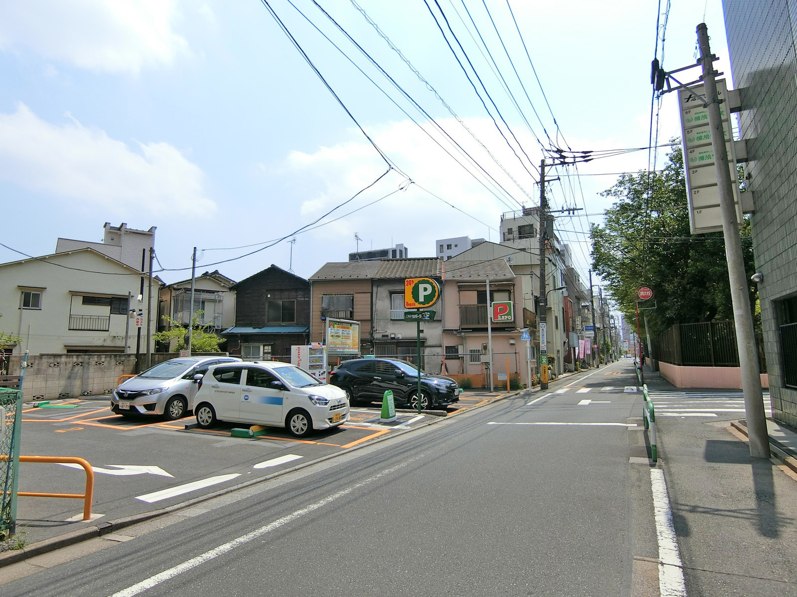 周辺は閑静なエリア