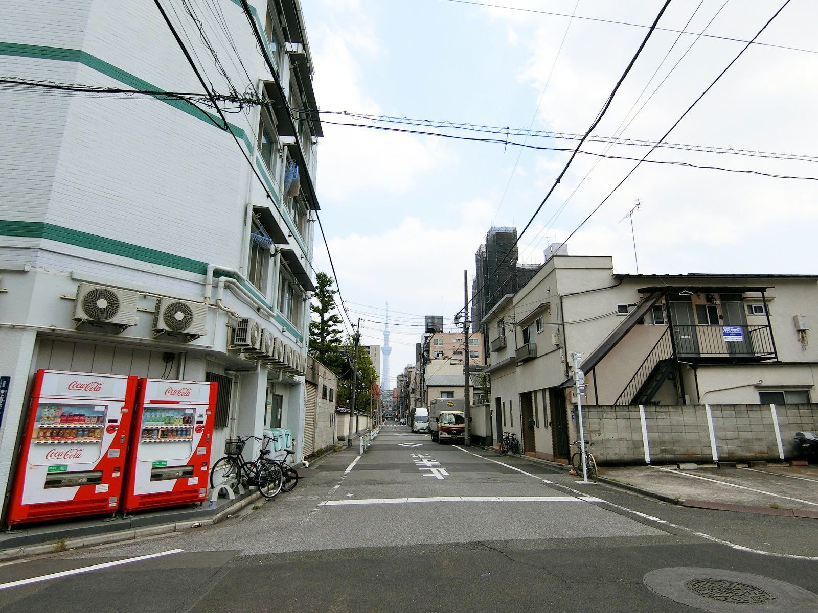 周辺は落ち着いた雰囲気のエリア