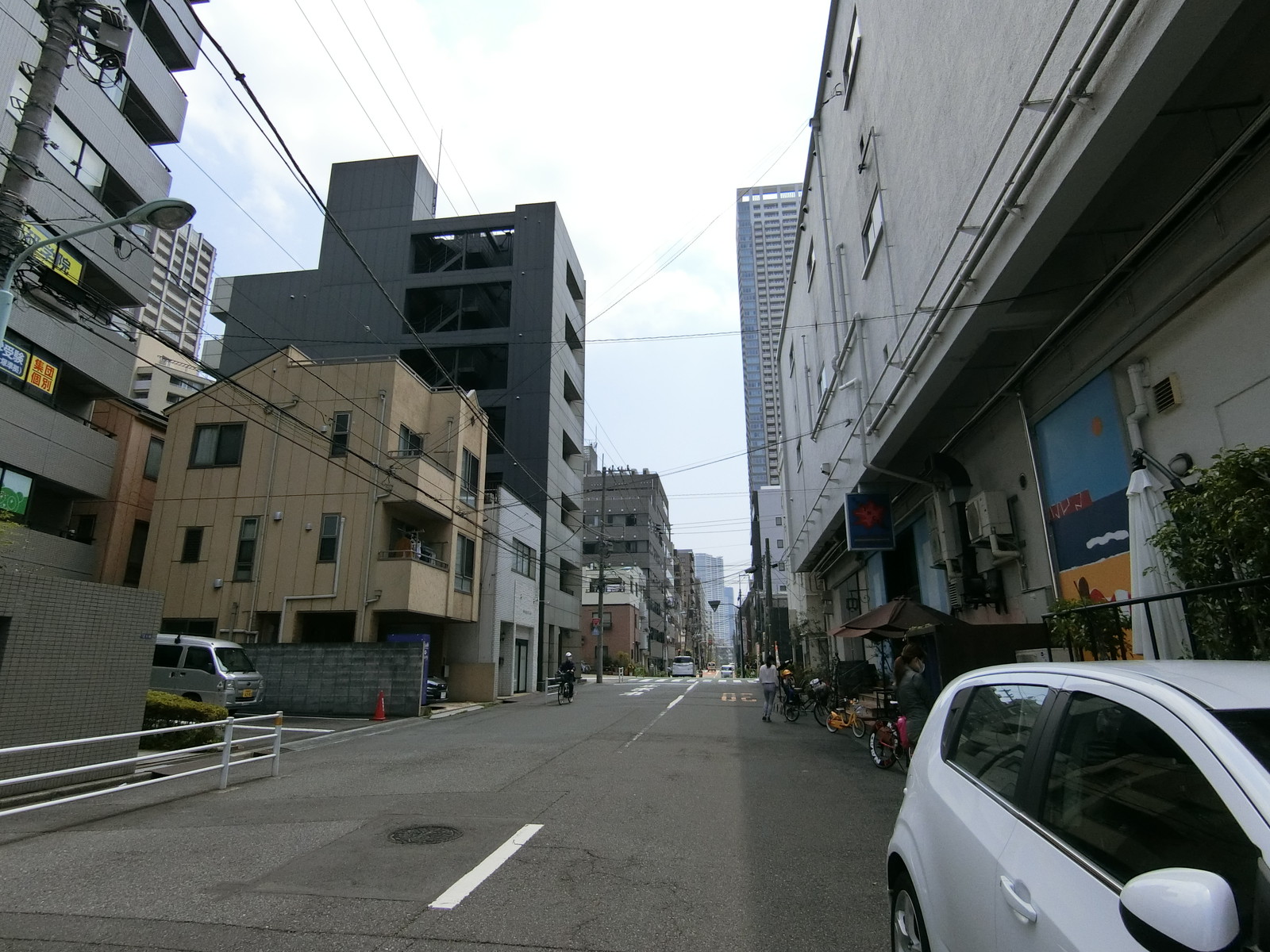 KTビル前面の通り