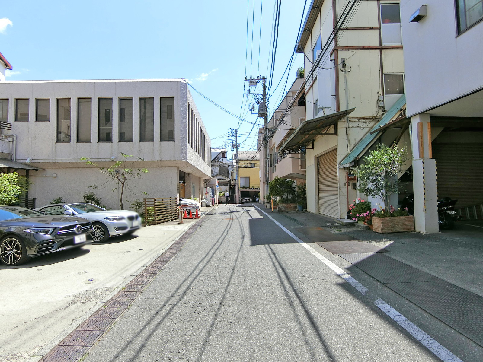 第5康洋ビル前面の通り