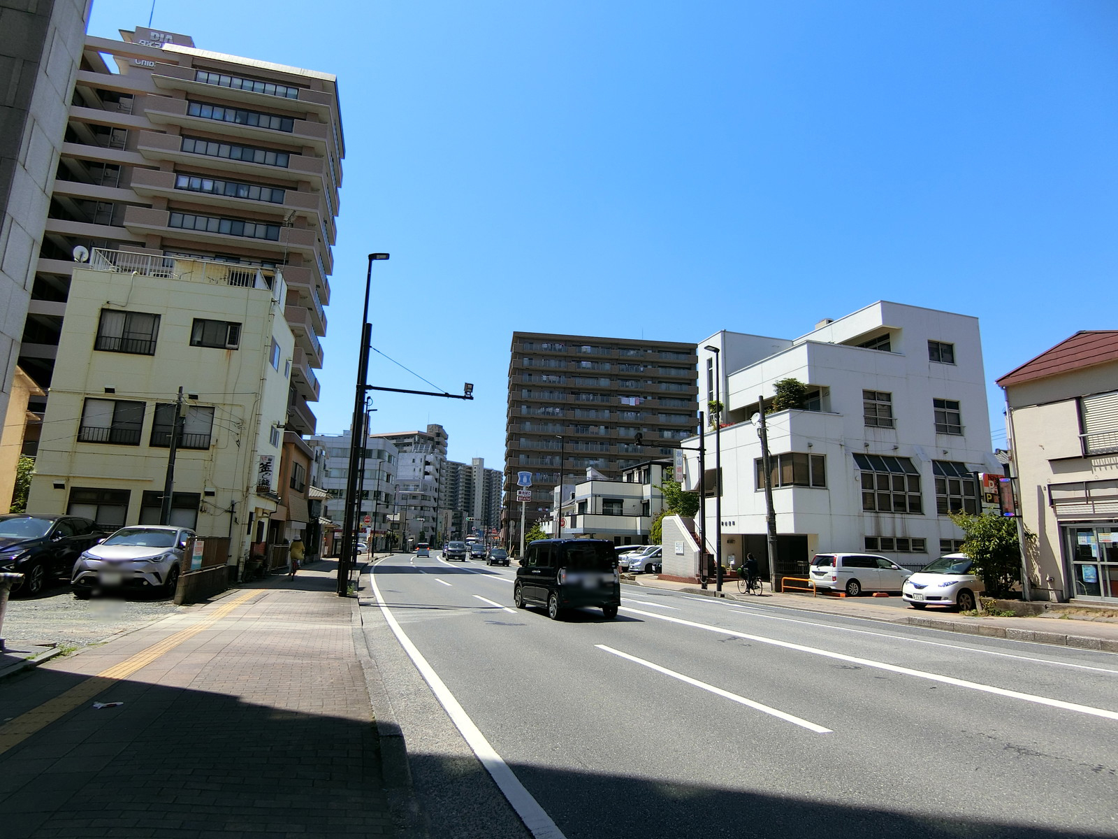 キャピタル登戸前面の千葉街道