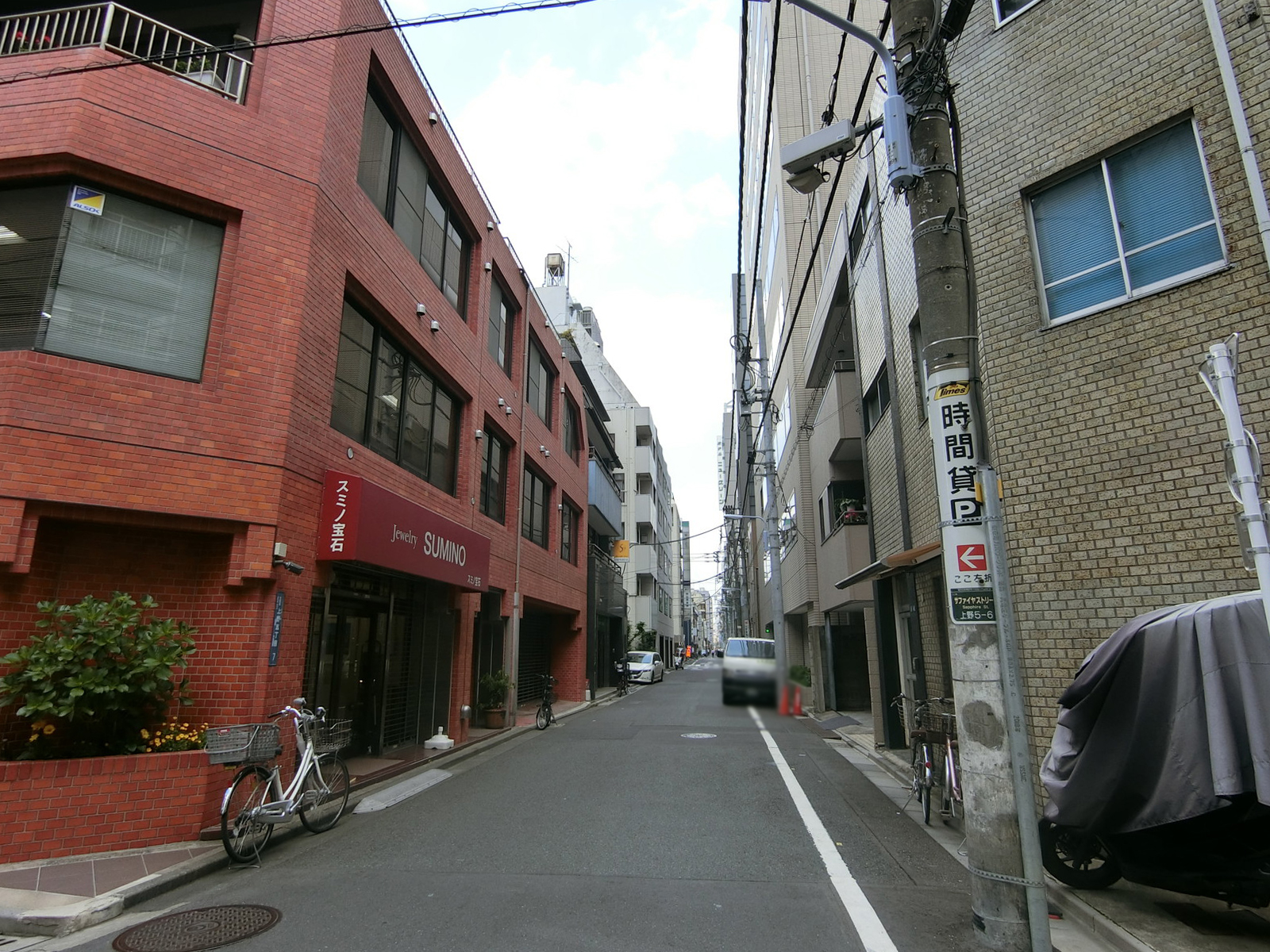 古川ビル前面の通り