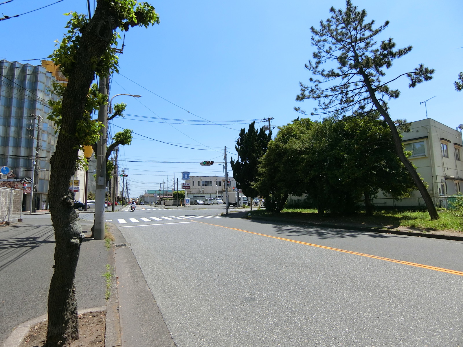 千葉社屋前面の通り