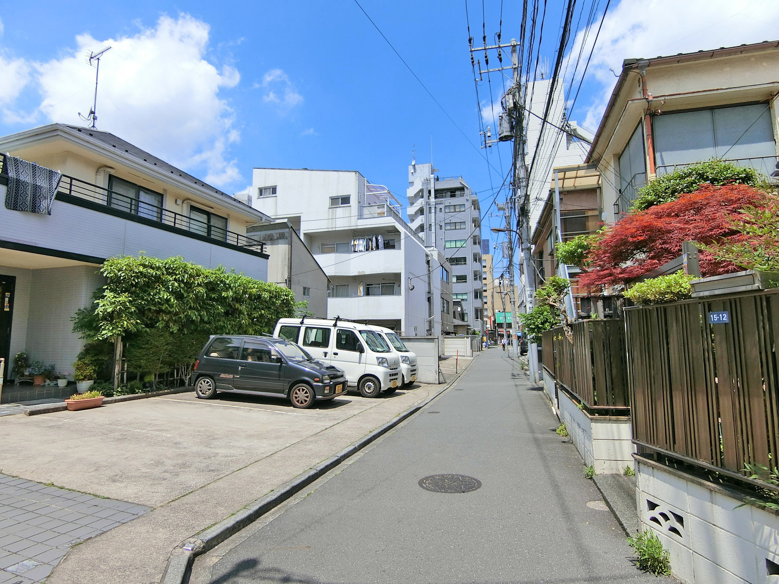 周辺は閑静なエリア