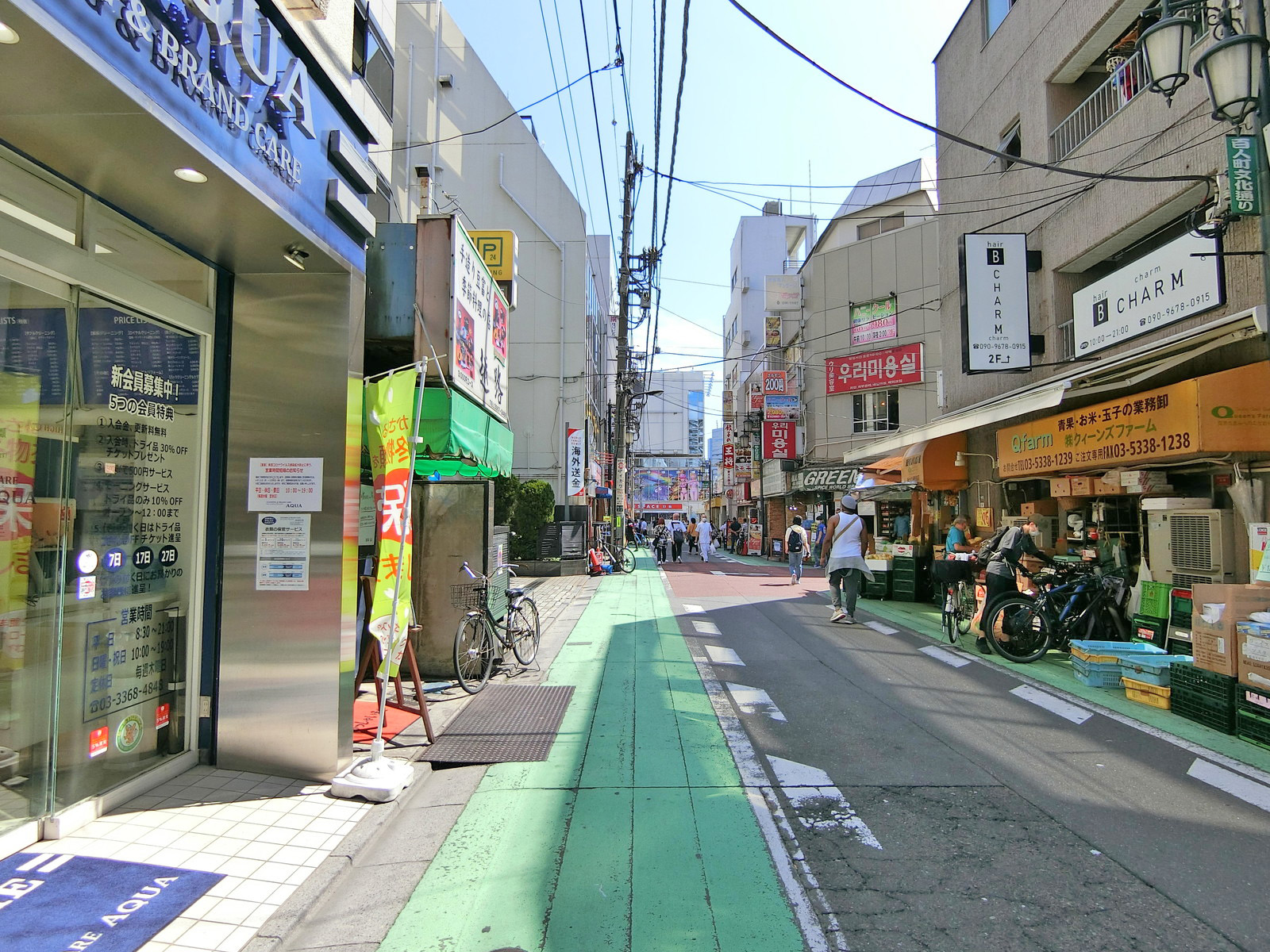 ステアーズビル前面の通り