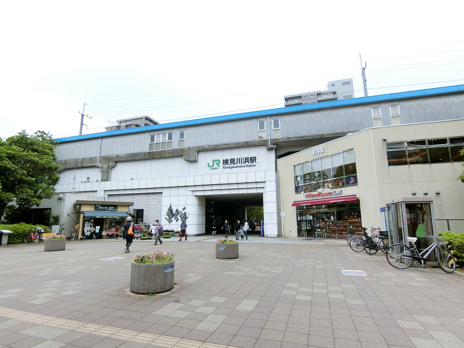 最寄りの「検見川浜駅」