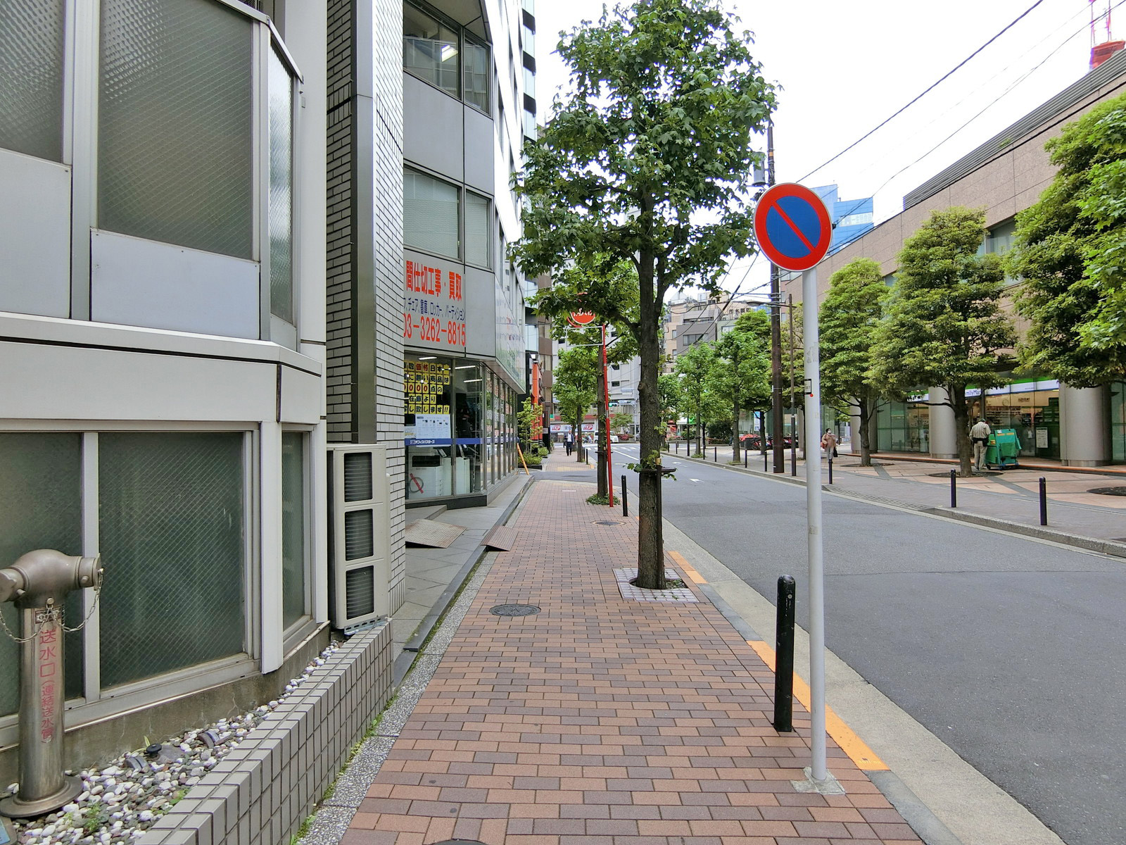 千代田VERDAビル前面の通り