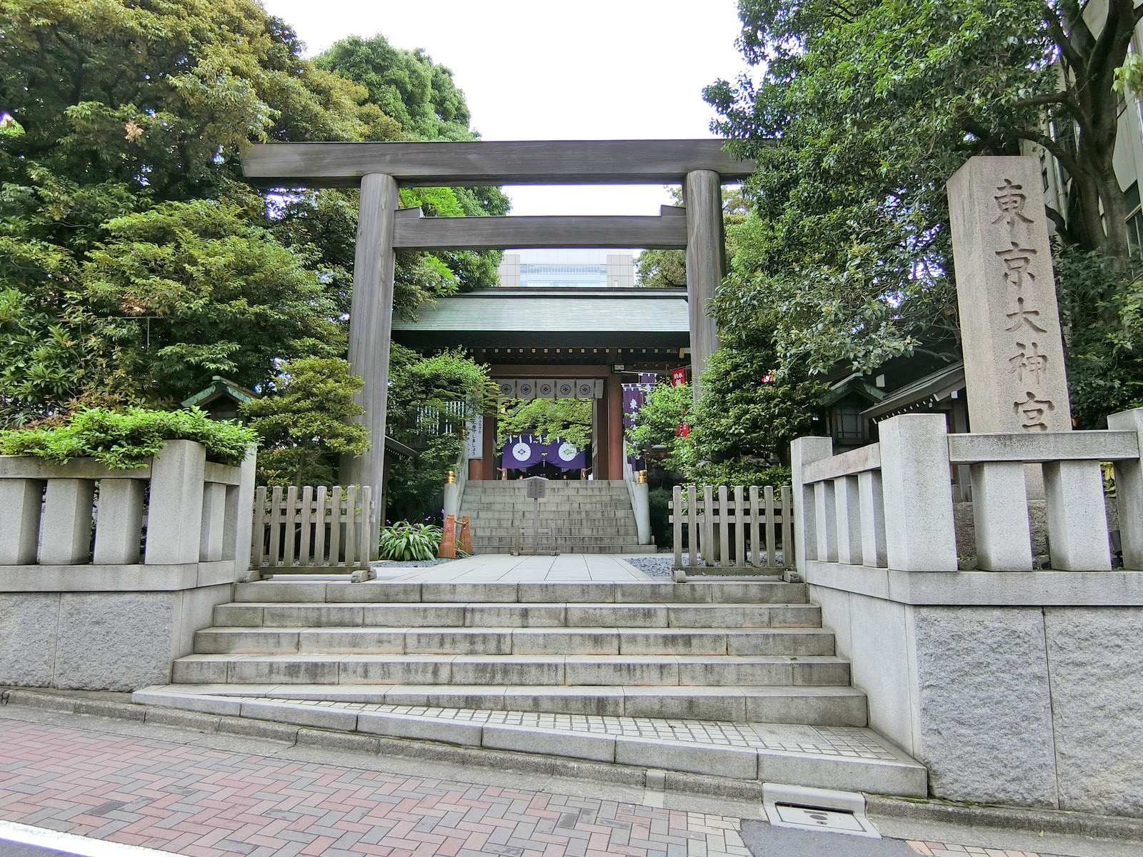 同じ並びの東京大神宮