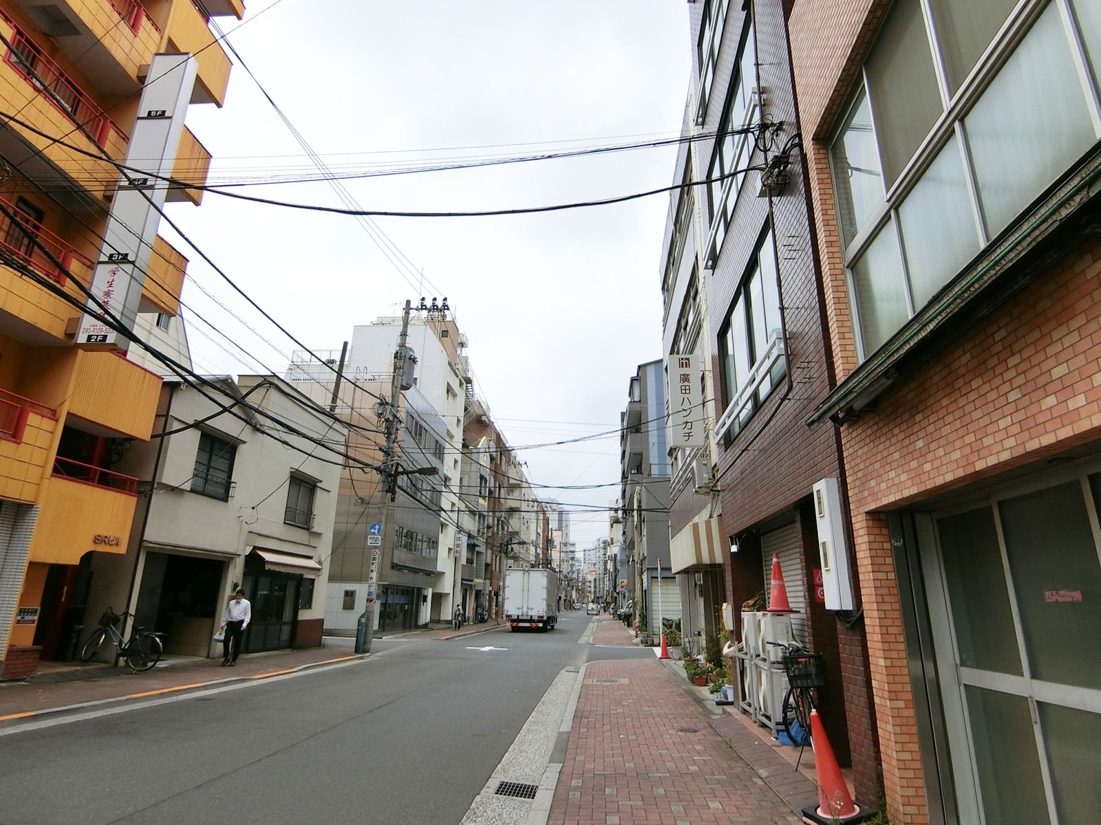 周辺は落ち着いた雰囲気のエリア