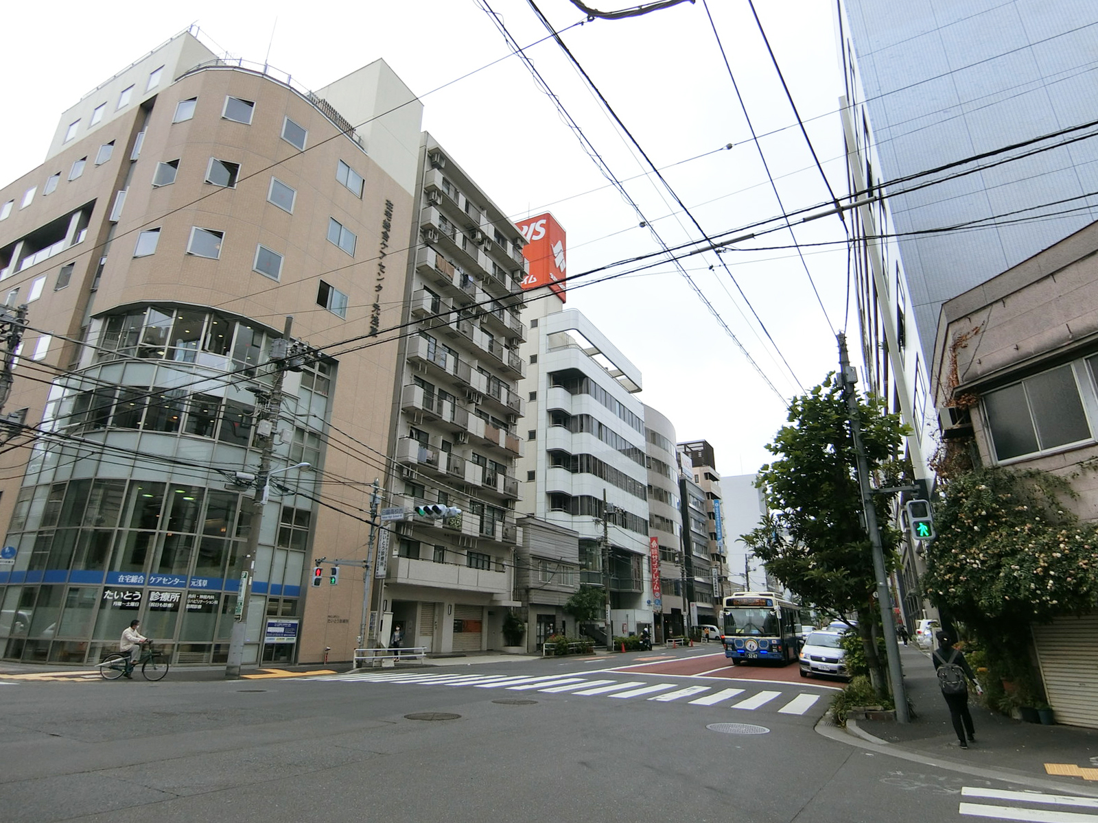 付近の清洲橋通り