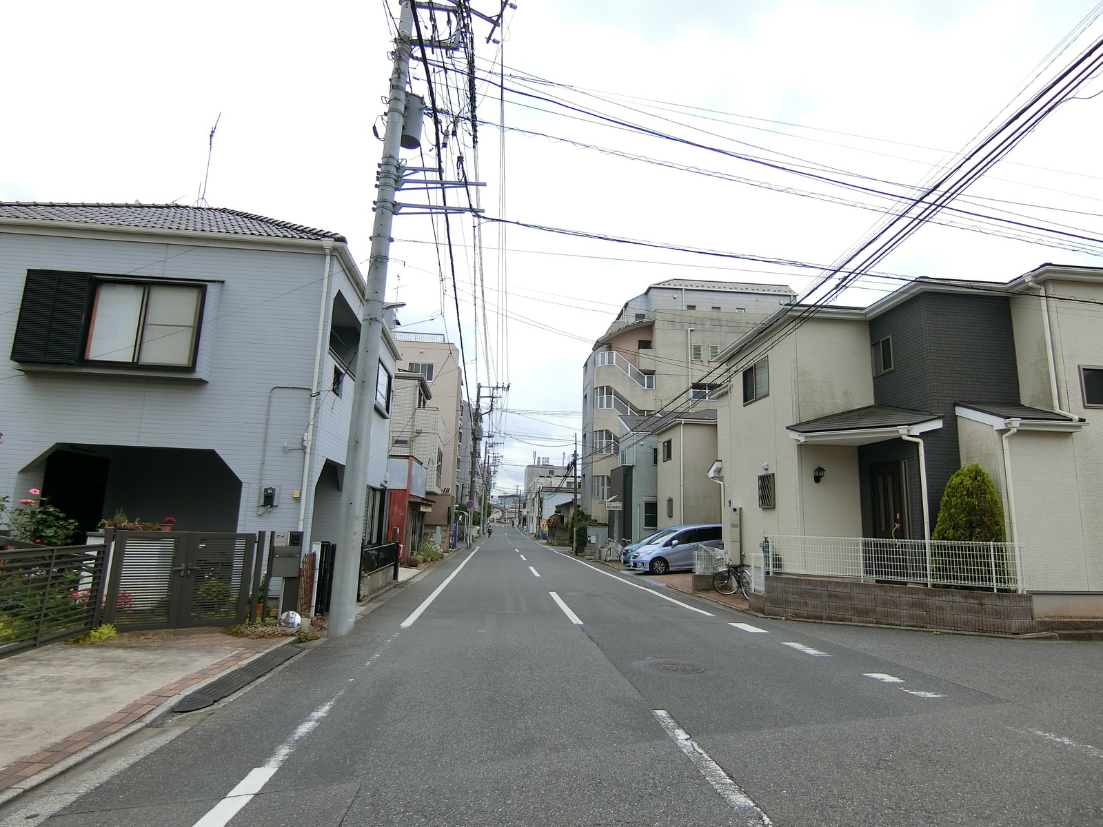 千葉県理容会館前面の通り