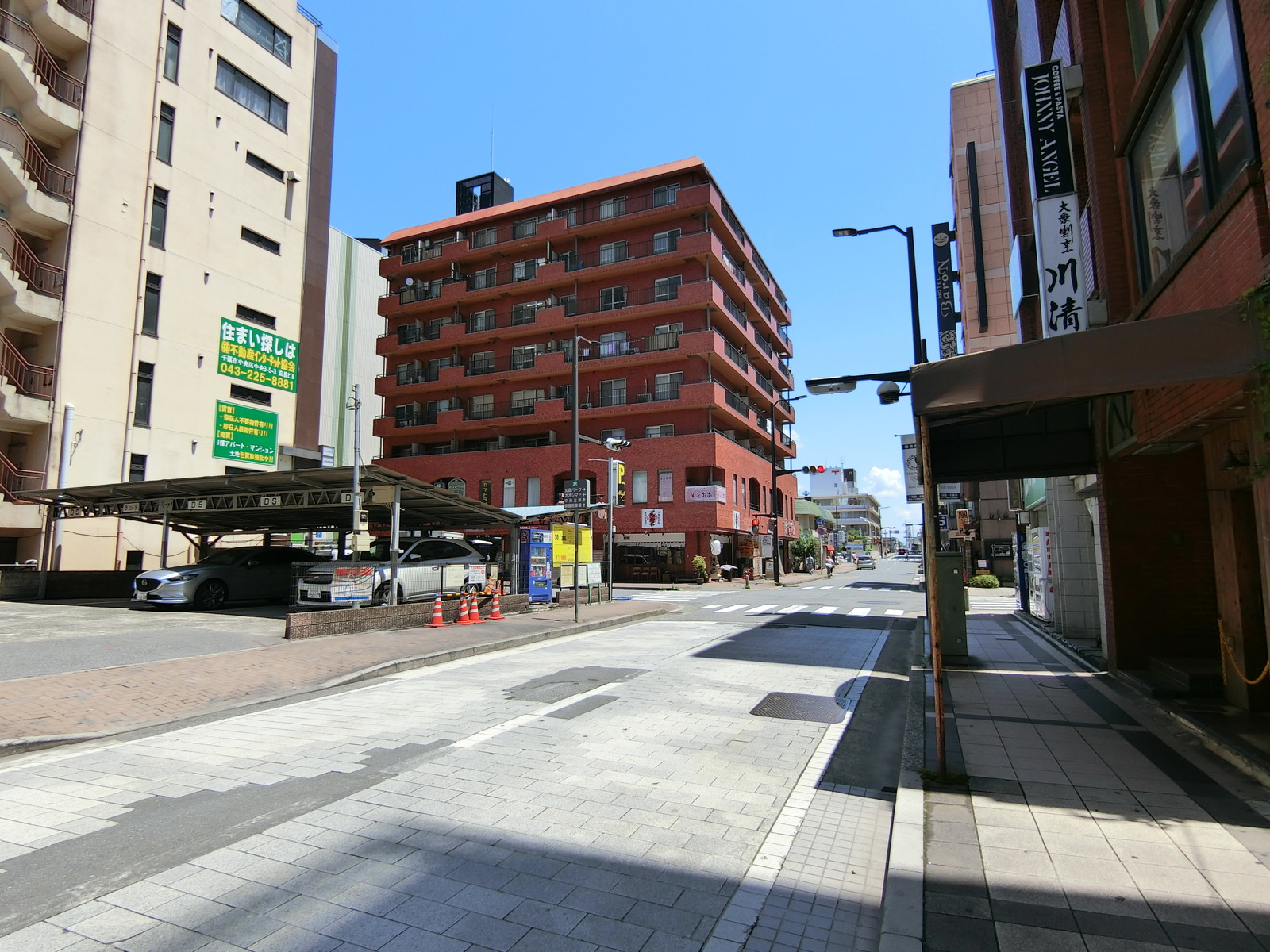 千葉中央トーセイビル前面の通り