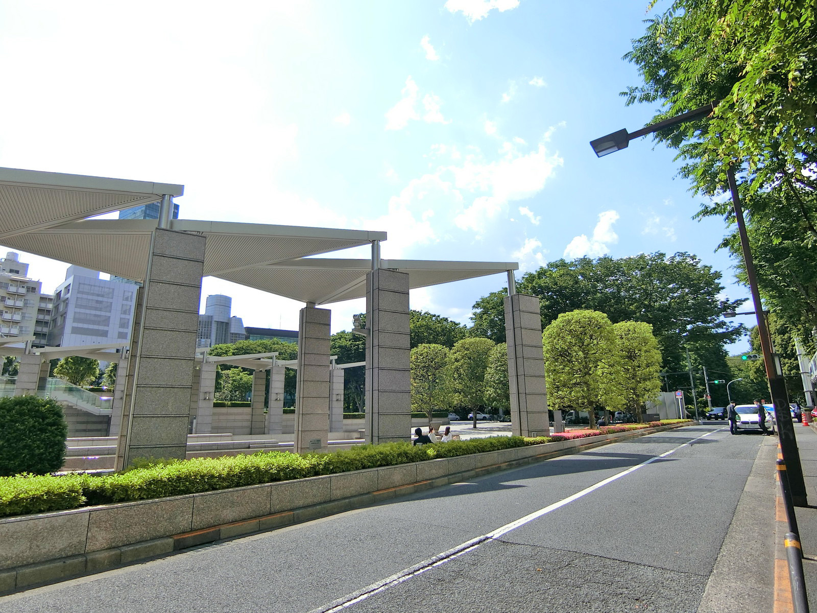 周辺は閑静なエリア