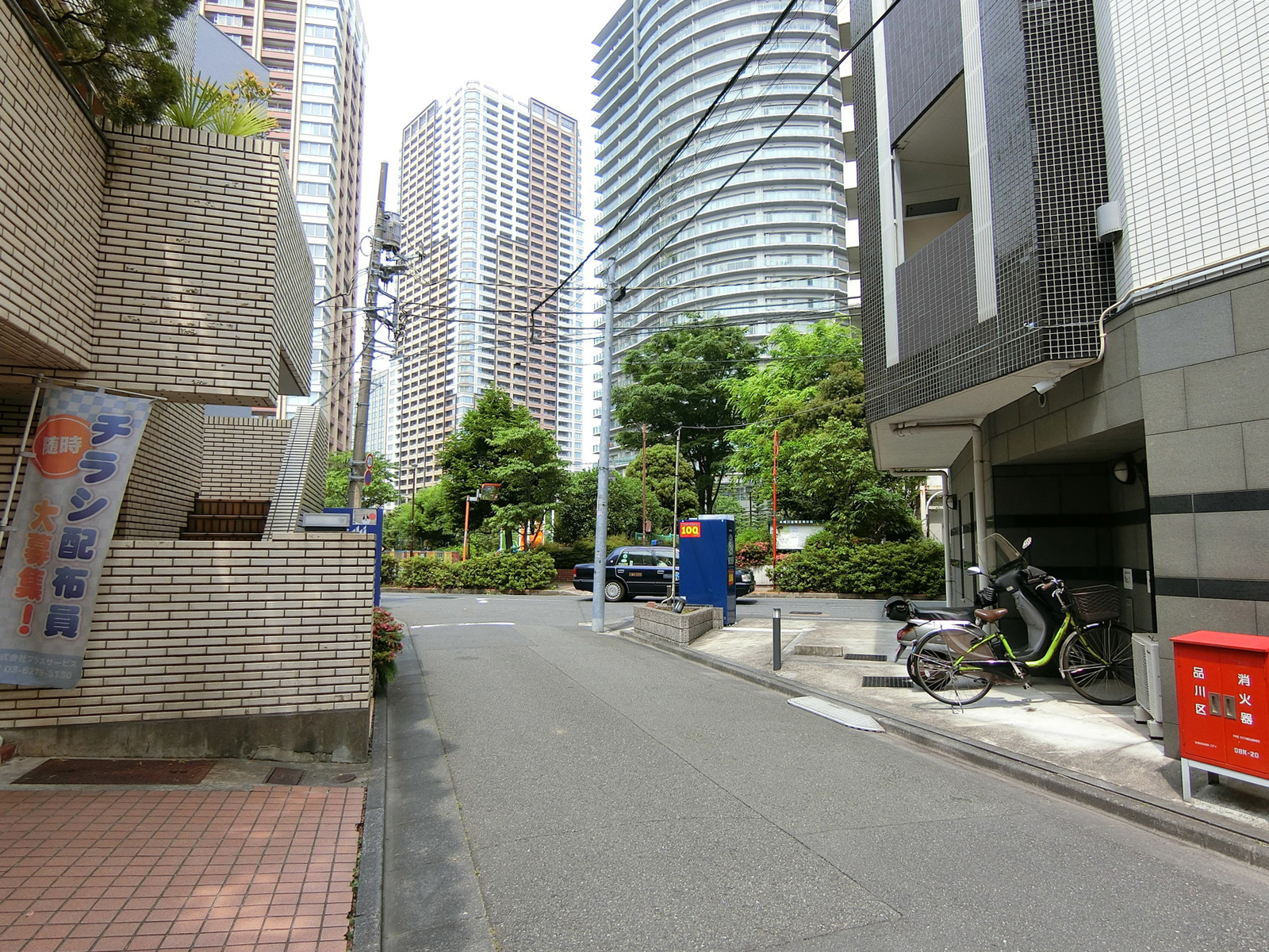 ヴァンドーム五反田前面の通り