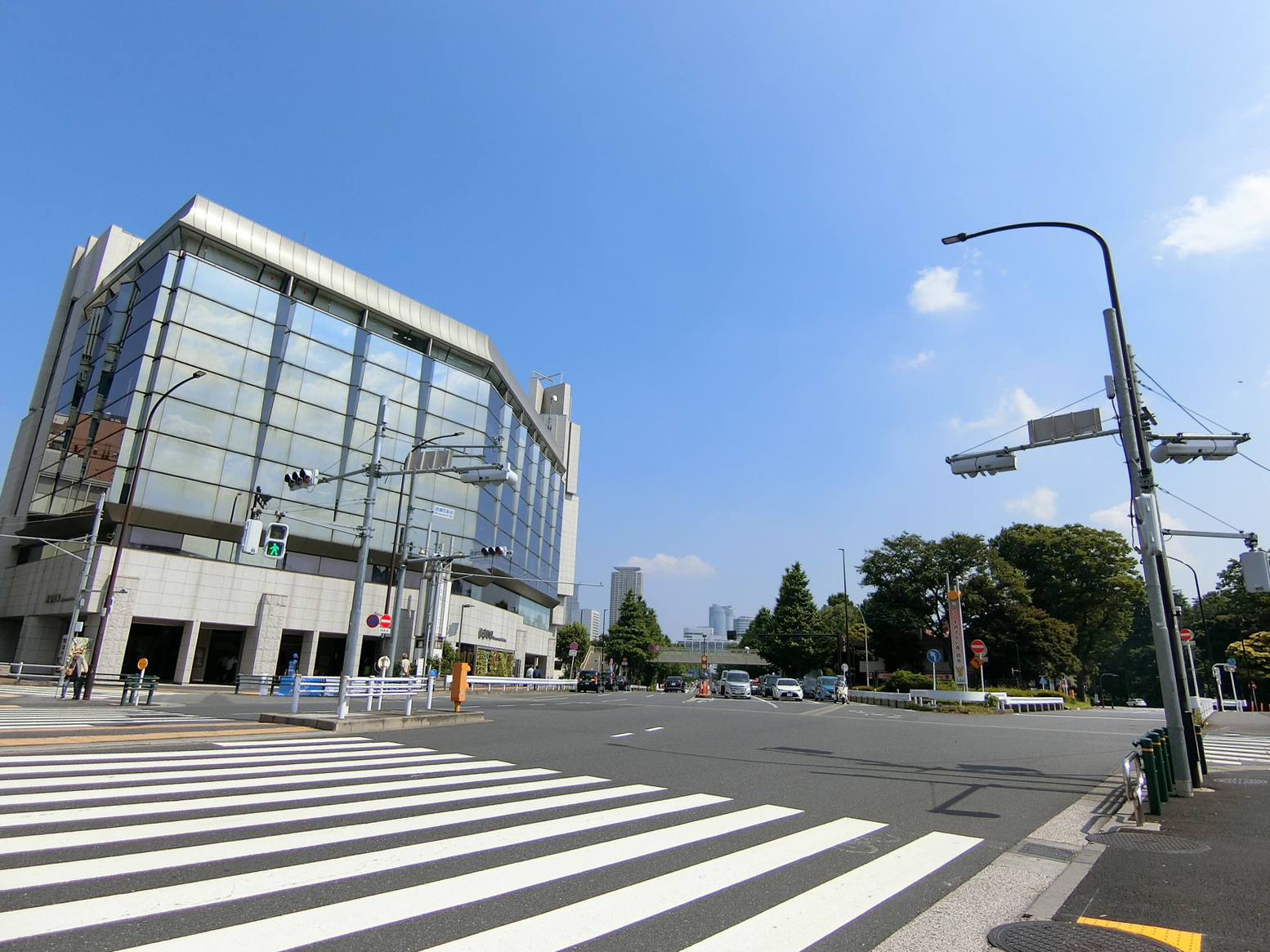 付近の信濃町駅前交差点